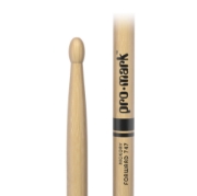 Immagine di Bacchette ProMark Classic Forward 747 in noce americano, punta ovale in legno