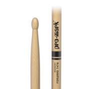 Immagine di Bacchette ProMark Classic Forward 747B in noce americano, punta ovale in legno