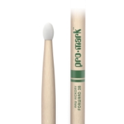 Immagine di Bacchette ProMark Classic Forward 2B in noce americano grezzo, punta ovale in nylon