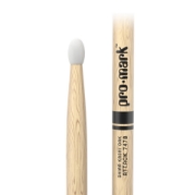 Immagine di Bacchette ProMark Classic Attack 747B in quercia Shira Kashi, punta ovale in nylon