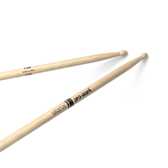 Immagine di Bacchette ProMark Classic Attack 747B in quercia Shira Kashi, punta ovale in legno