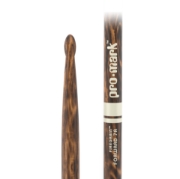 Immagine di Bacchette ProMark Classic Forward 7A FireGrain in noce americano, punta ovale in legno